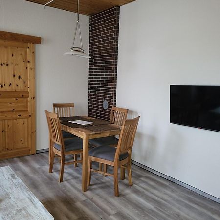 City Appartement Mit Garten, Zentral Und Trotzdem Ruhig 콧부스 외부 사진