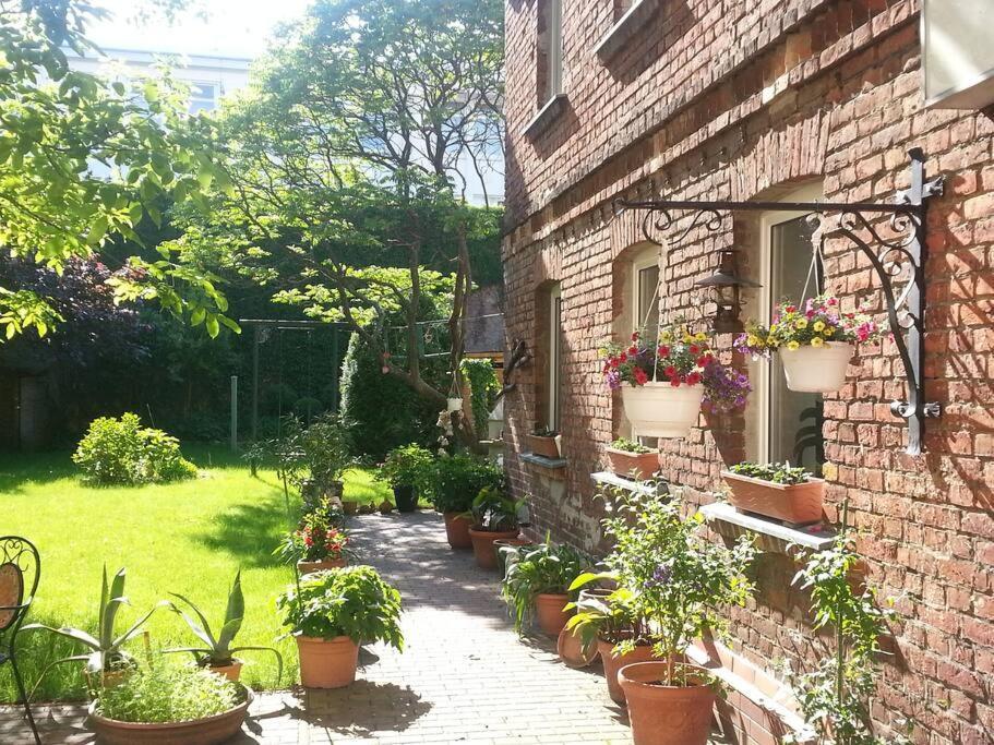 City Appartement Mit Garten, Zentral Und Trotzdem Ruhig 콧부스 외부 사진
