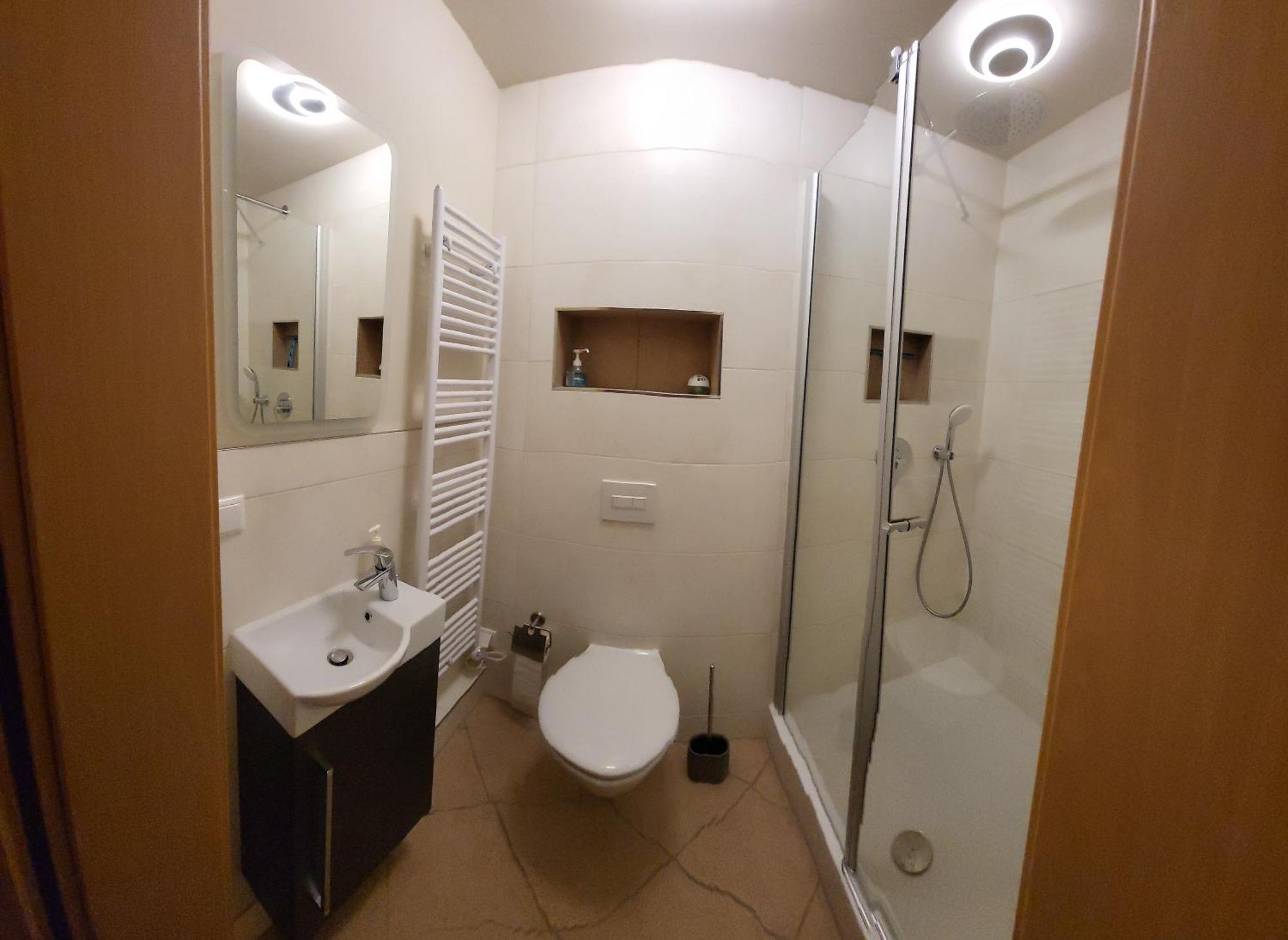 City Appartement Mit Garten, Zentral Und Trotzdem Ruhig 콧부스 외부 사진